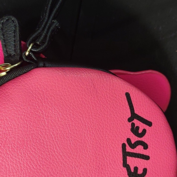 NEW WITHOUT TAGS BUTTERFLY WRISTLET LUV BETSY - Picture 5 of 5